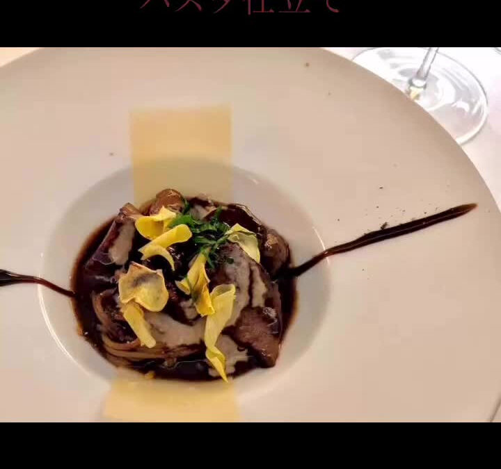 赤ワインでじっくり煮込んだ猪　食べやすいビーフシチューみたい